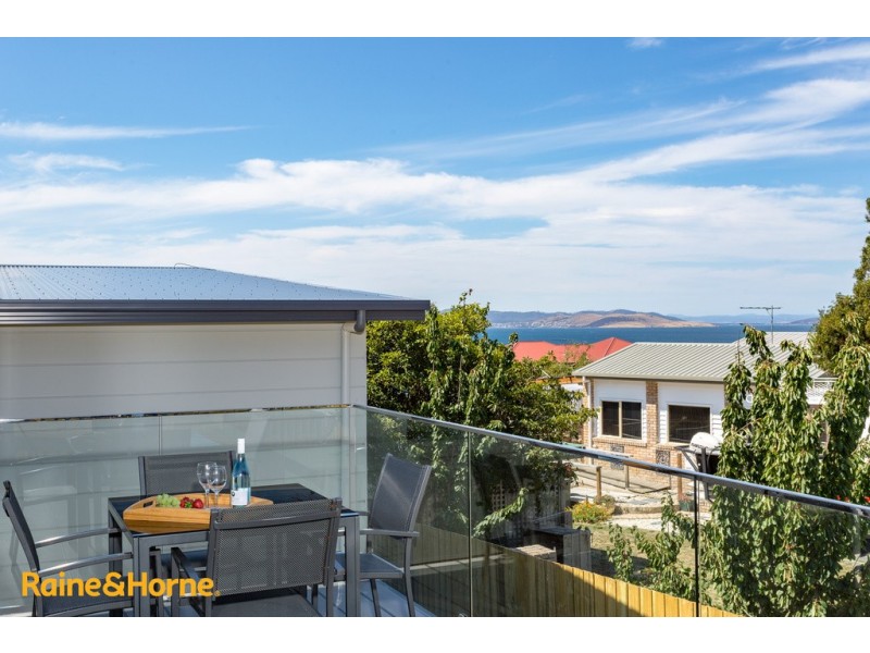 2/25 Powell Road, Blackmans Bay TAS 7052
