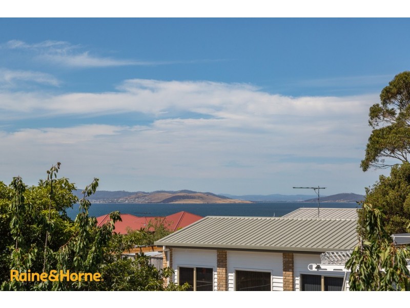 2/25 Powell Road, Blackmans Bay TAS 7052