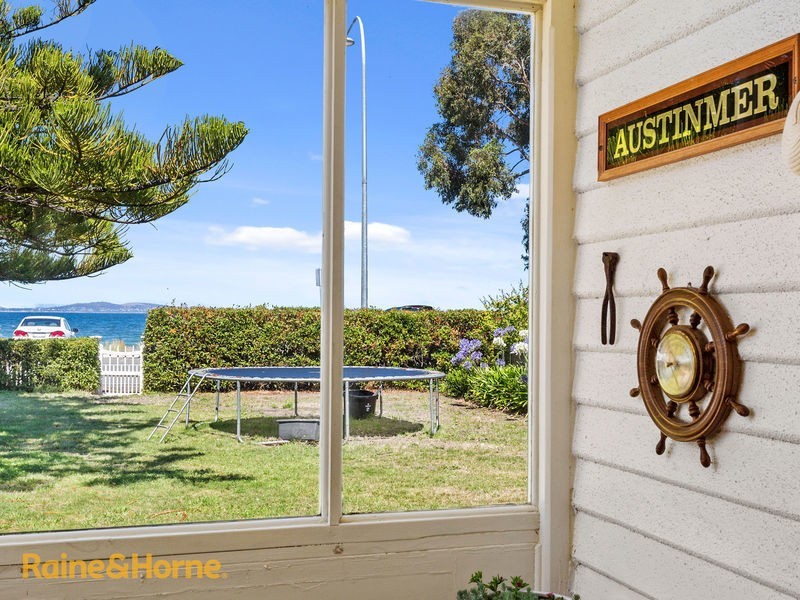 12 Osborne Esplanade, Kingston Beach TAS 7050