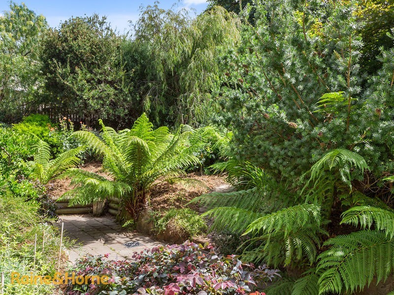 19 Stirling Avenue, Blackmans Bay TAS 7052