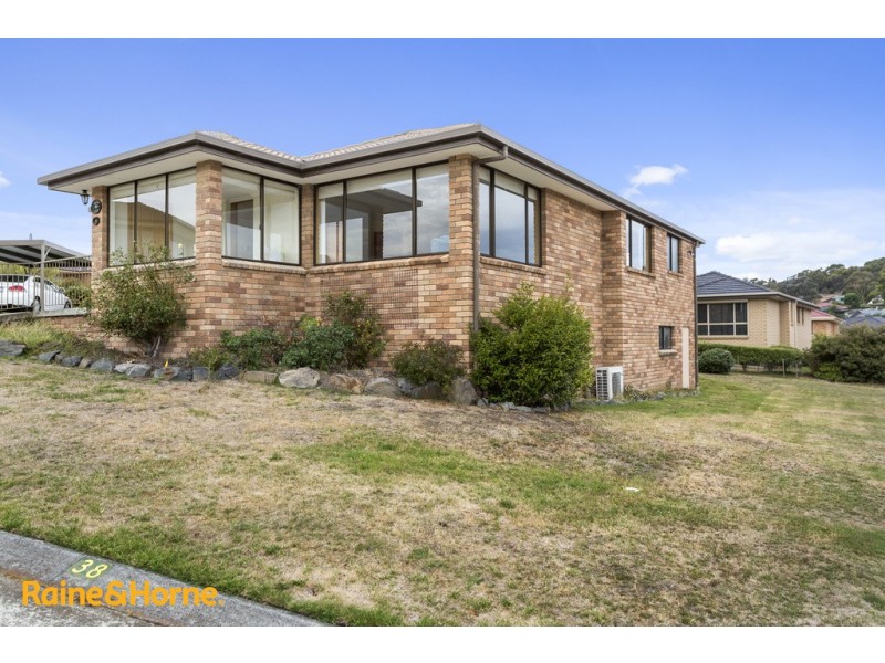 38 Fairway Drive, Kingston TAS 7050