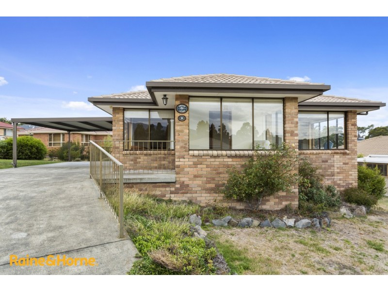 38 Fairway Drive, Kingston TAS 7050