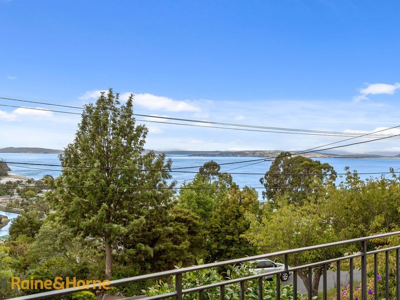 40 Auburn Road, Kingston Beach TAS 7050