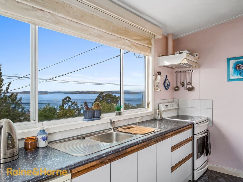 40 Auburn Road, Kingston Beach TAS 7050
