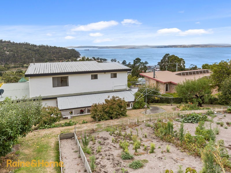 40 Auburn Road, Kingston Beach TAS 7050