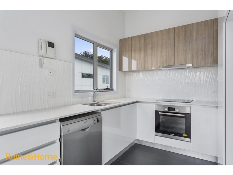 4/25 Powell Road, Blackmans Bay TAS 7052