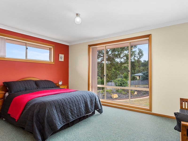 22 Lady Penrhyn Drive, Blackmans Bay TAS 7052