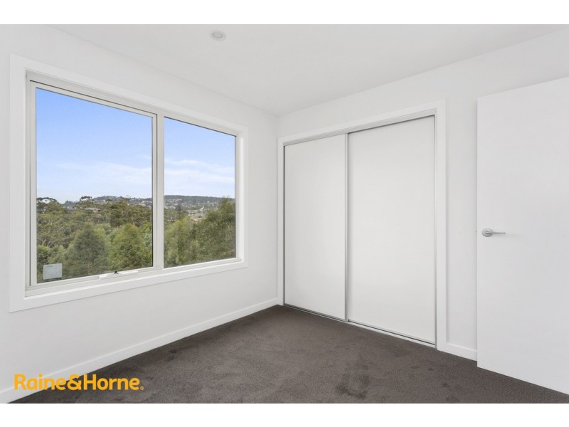 2/40 Willowbend Road, Kingston TAS 7050