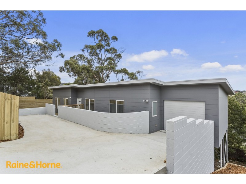 2/40 Willowbend Road, Kingston TAS 7050