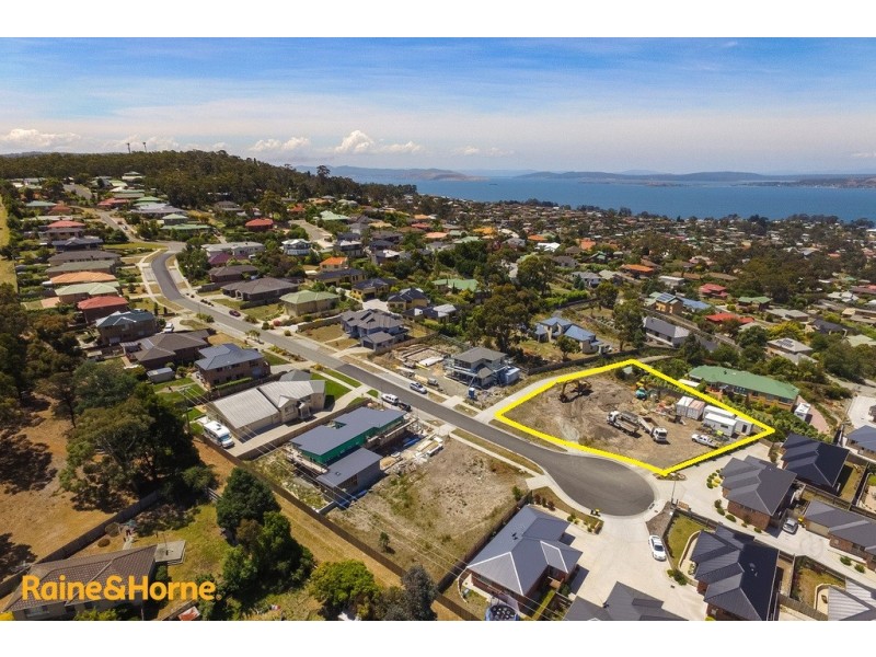 20 Cider Gum Drive, Blackmans Bay TAS 7052