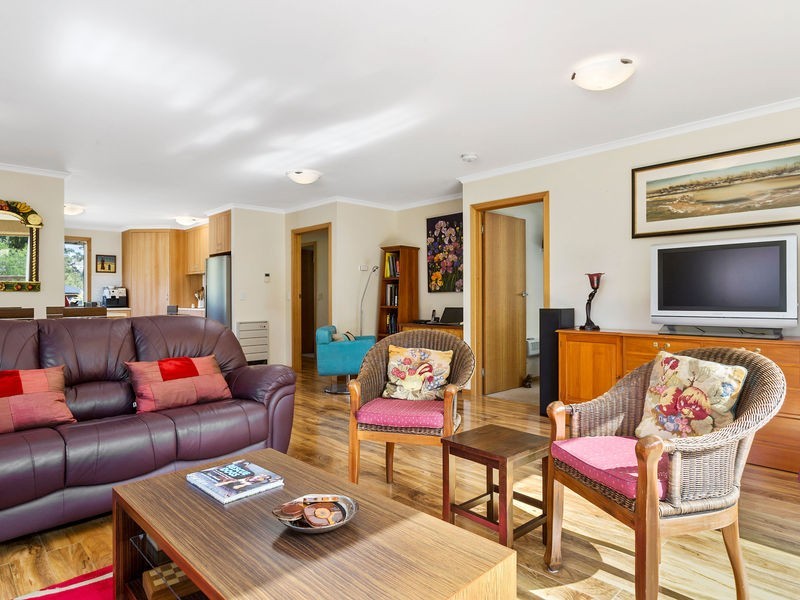 1/59 Whitewater Crescent, Kingston TAS 7050
