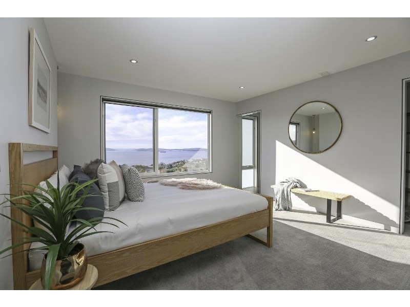 16 Caladium Place, Blackmans Bay TAS 7052