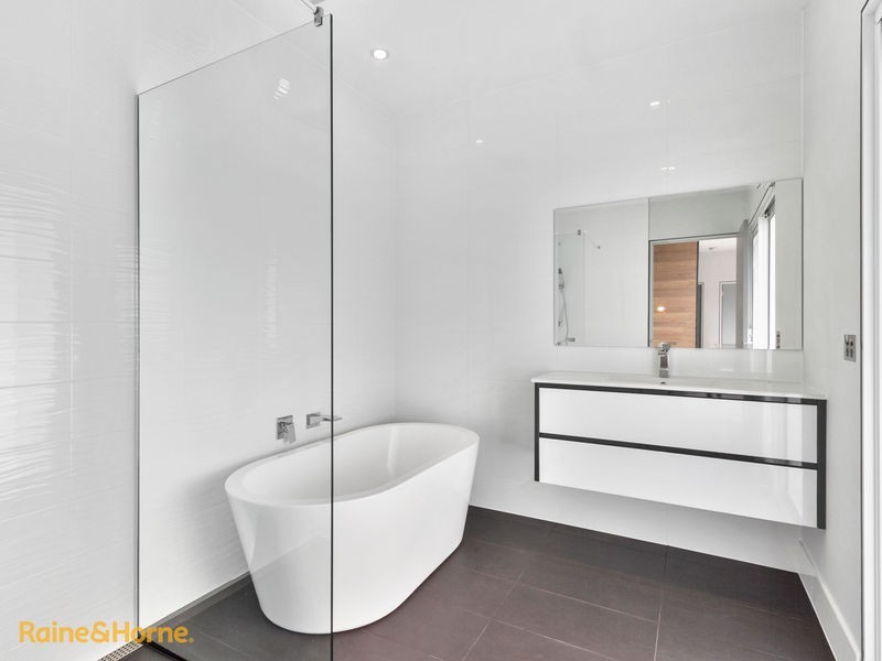 16 Caladium Place, Blackmans Bay TAS 7052