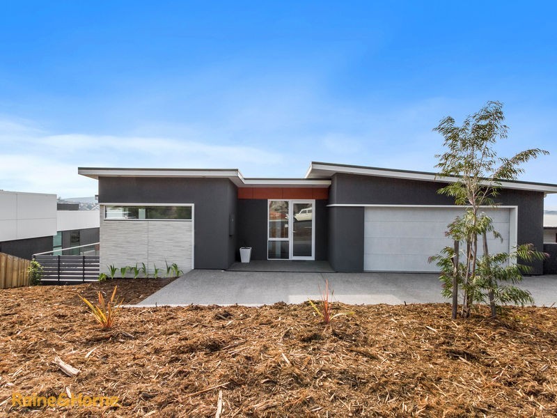 16 Caladium Place, Blackmans Bay TAS 7052