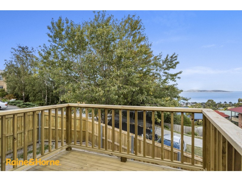 2/20 Cider Gum Drive, Blackmans Bay TAS 7052