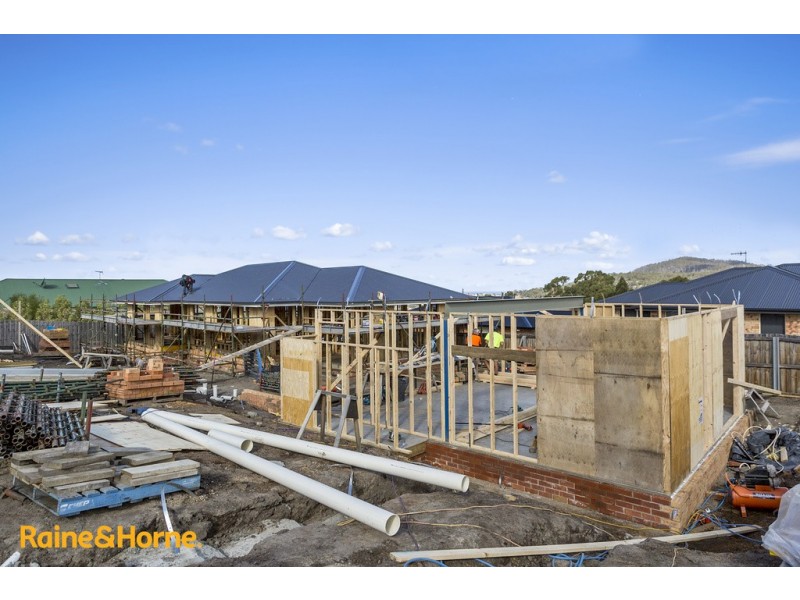 2/20 Cider Gum Drive, Blackmans Bay TAS 7052
