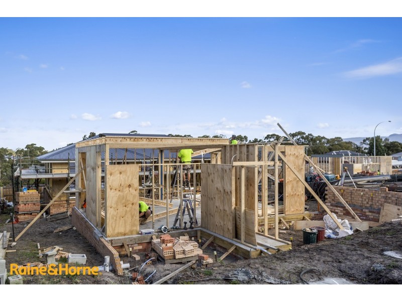 2/20 Cider Gum Drive, Blackmans Bay TAS 7052