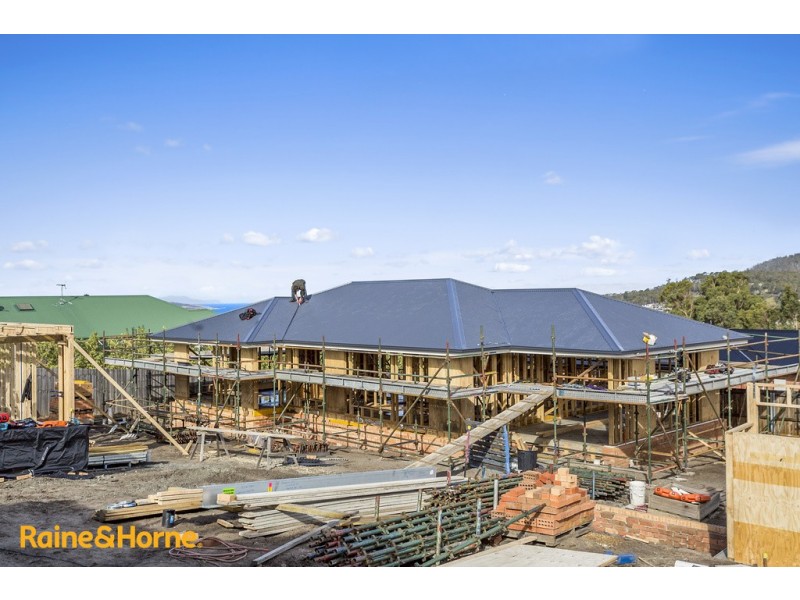 2/20 Cider Gum Drive, Blackmans Bay TAS 7052