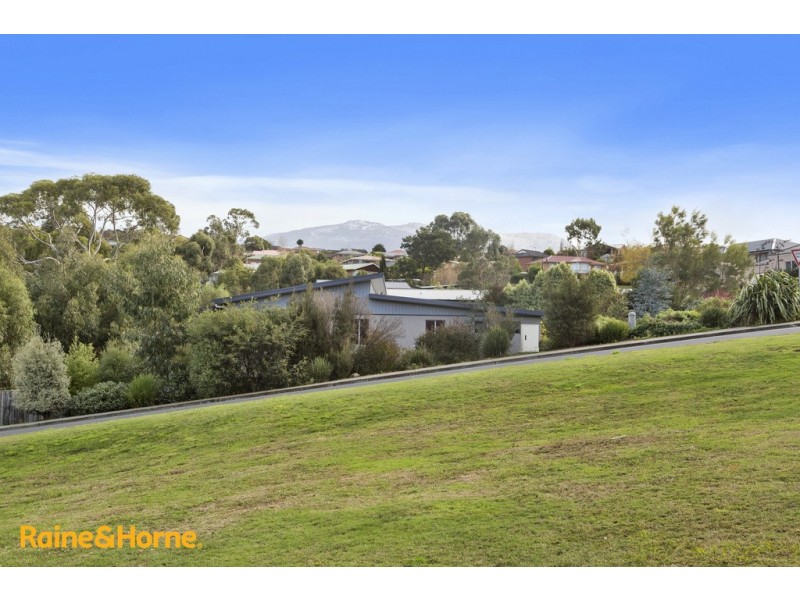 10 Malachi Drive, Kingston TAS 7050