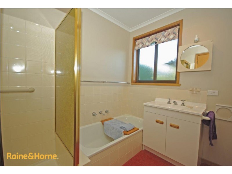 38 Village Drive, Kingston TAS 7050