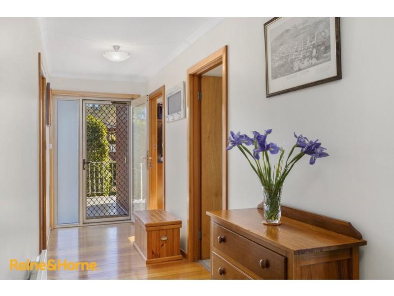 18 Kiama Place, Blackmans Bay TAS 7052