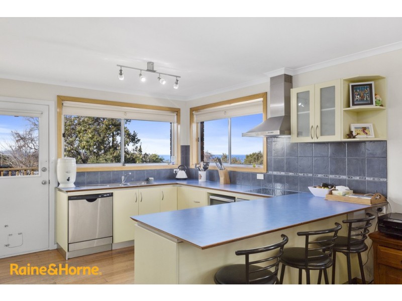 18 Kiama Place, Blackmans Bay TAS 7052