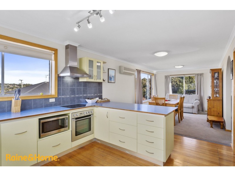 18 Kiama Place, Blackmans Bay TAS 7052