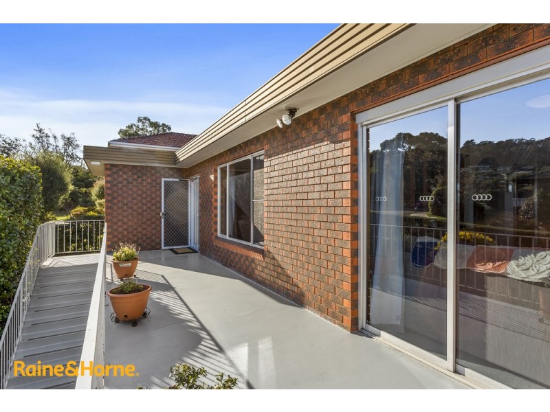 18 Kiama Place, Blackmans Bay TAS 7052