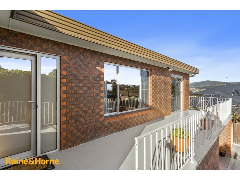 18 Kiama Place, Blackmans Bay TAS 7052