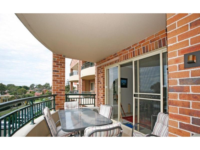 22 Urunga Pde, Miranda NSW 2228