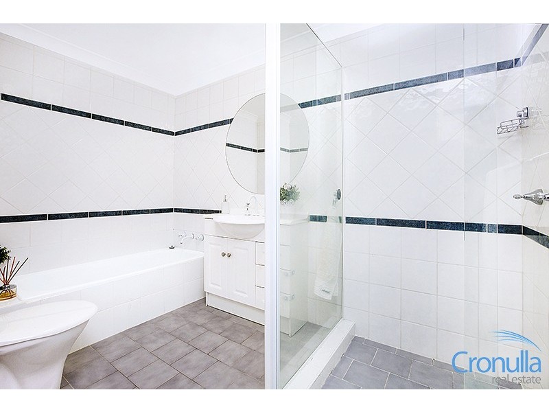 11/4-6 Vista St, Caringbah NSW 2229