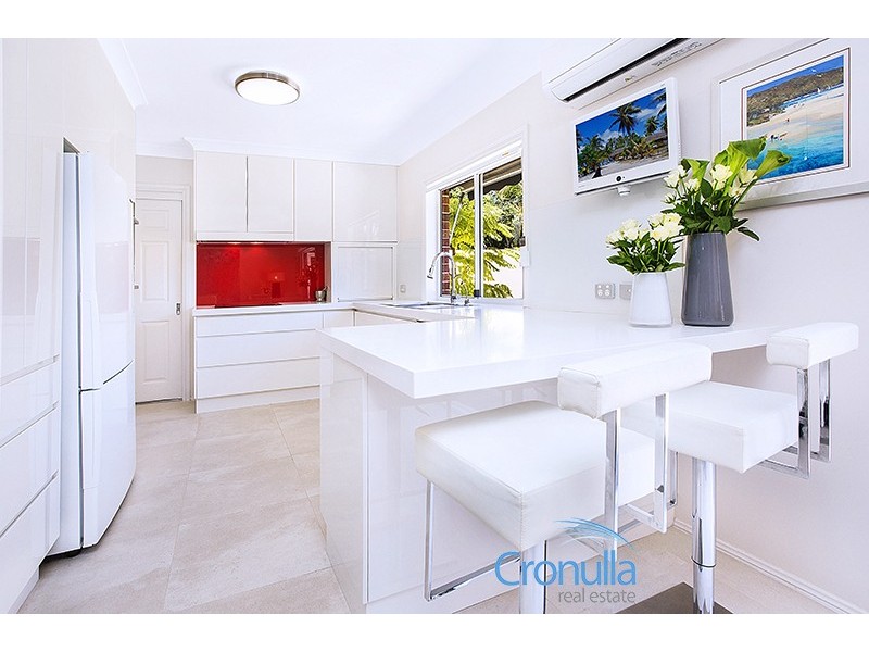 2/35-37 Caronia Ave, Woolooware NSW 2230