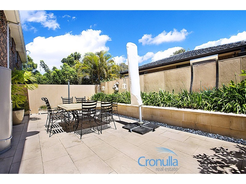2/35-37 Caronia Ave, Woolooware NSW 2230