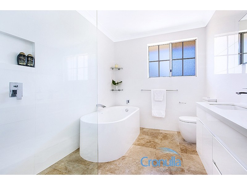 2/35-37 Caronia Ave, Woolooware NSW 2230