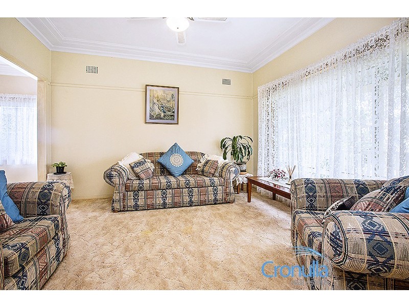 16 Karimbla Rd, Miranda NSW 2228