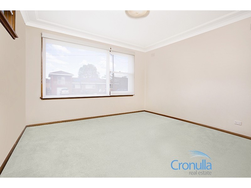 19 Queanbeyan Ave, Miranda NSW 2228