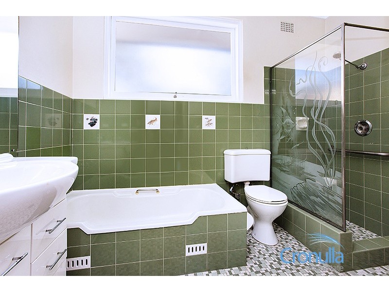 19 Queanbeyan Ave, Miranda NSW 2228