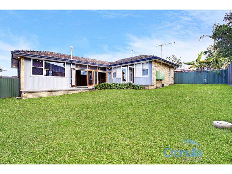 19 Queanbeyan Ave, Miranda NSW 2228