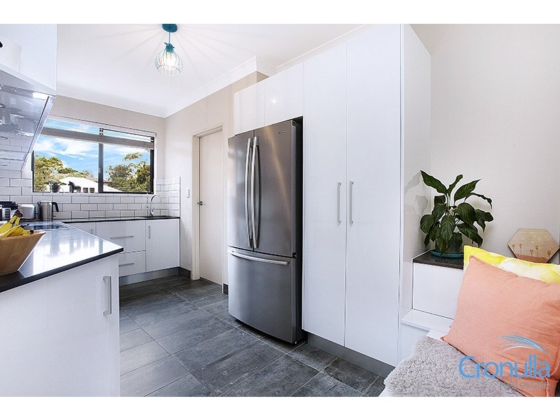 2/2-4 Lewis St, Cronulla NSW 2230