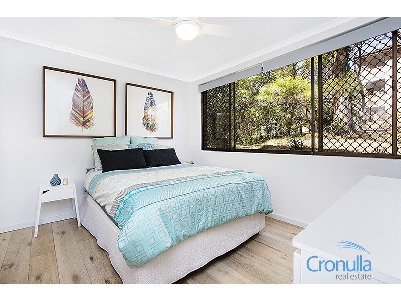 125 Oak Road, Kirrawee NSW 2232