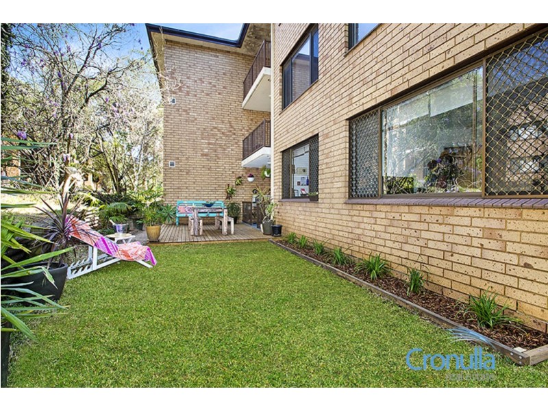 125 Oak Road, Kirrawee NSW 2232