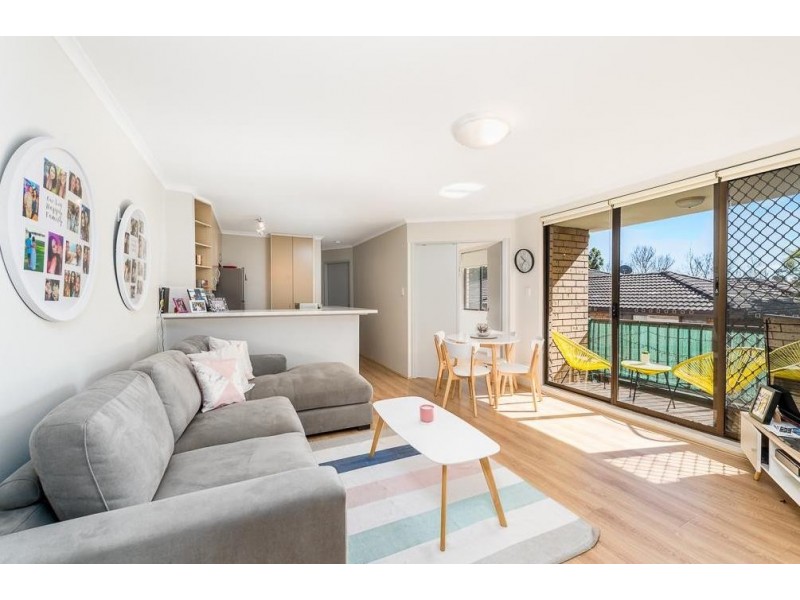 125 Oak Road, Kirrawee NSW 2232
