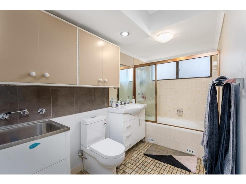 125 Oak Road, Kirrawee NSW 2232