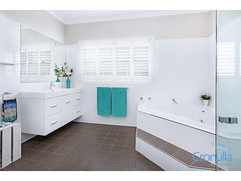 30 Wilshire Avenue, Cronulla NSW 2230