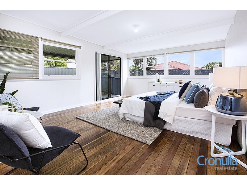 5 Chamberlain Avenue, Caringbah NSW 2229