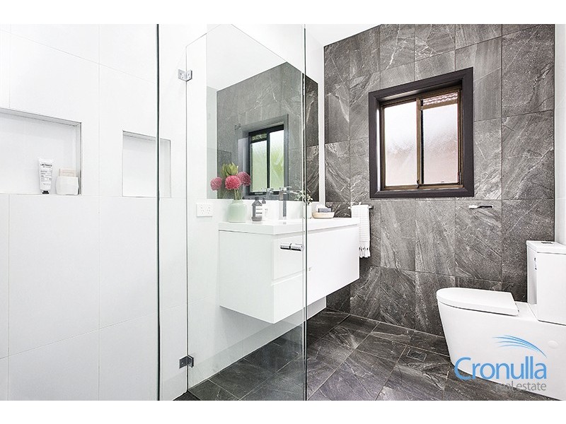 5 Chamberlain Avenue, Caringbah NSW 2229