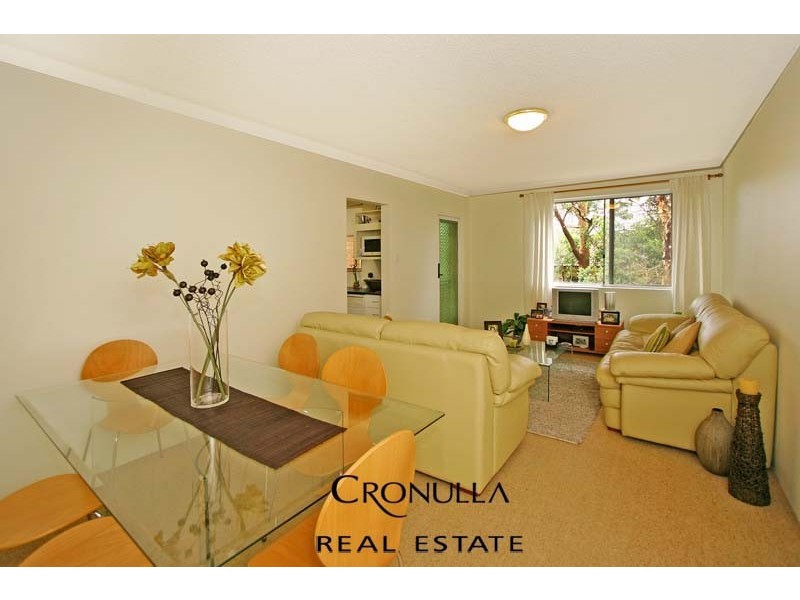 9 Clyde Ave, Cronulla NSW 2230