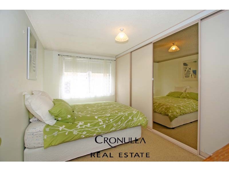 9 Clyde Ave, Cronulla NSW 2230