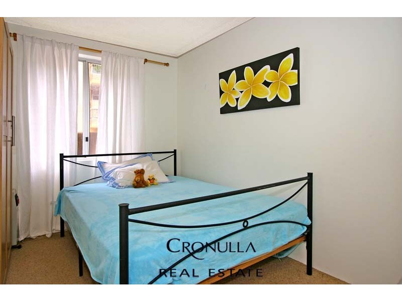 9 Clyde Ave, Cronulla NSW 2230