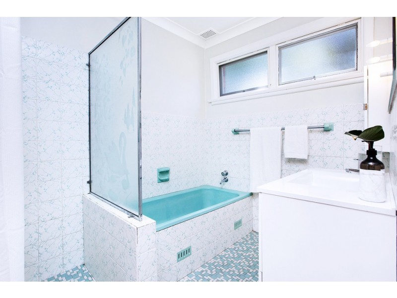 7 Waterview Avenue, Caringbah South NSW 2229